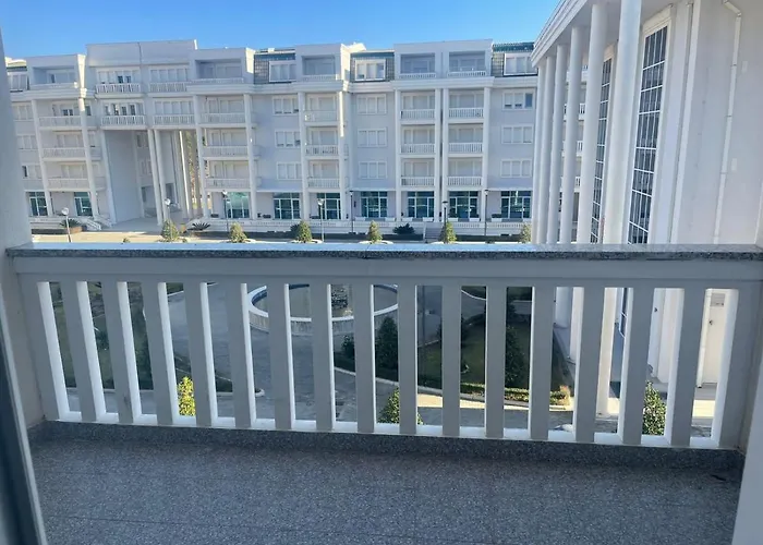Edi House Velipojë